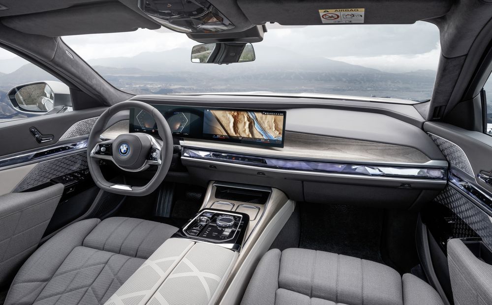 Preț BMW i7
