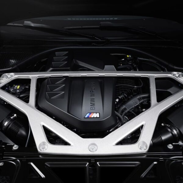 BMW M4 CSL