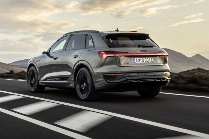 Preț Audi Q8 e-tron