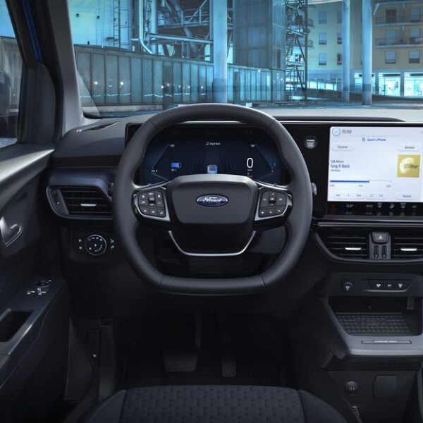 Ford E-Transit Courier