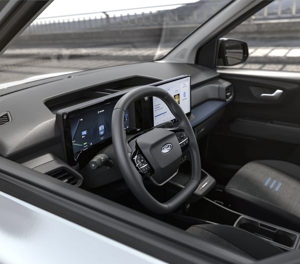 Ford E-Tourneo Courier