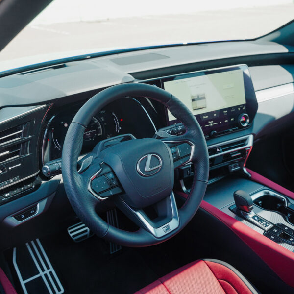 noul Lexus RX