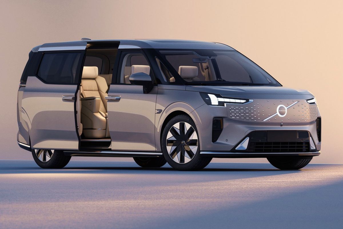 Volvo EM90
