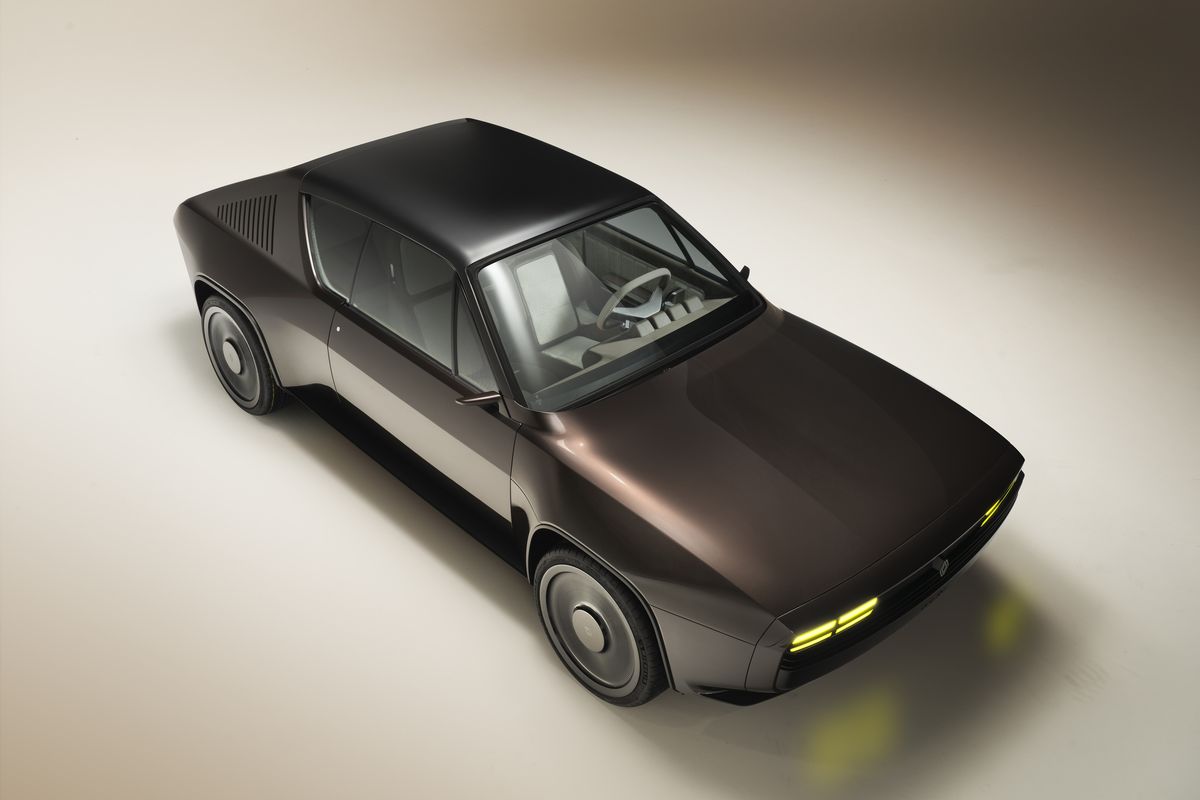 Renault R17 electric restomod x Ora Ïto