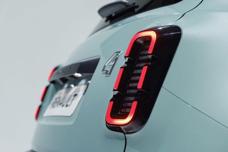 Renault 4 E-Tech electric