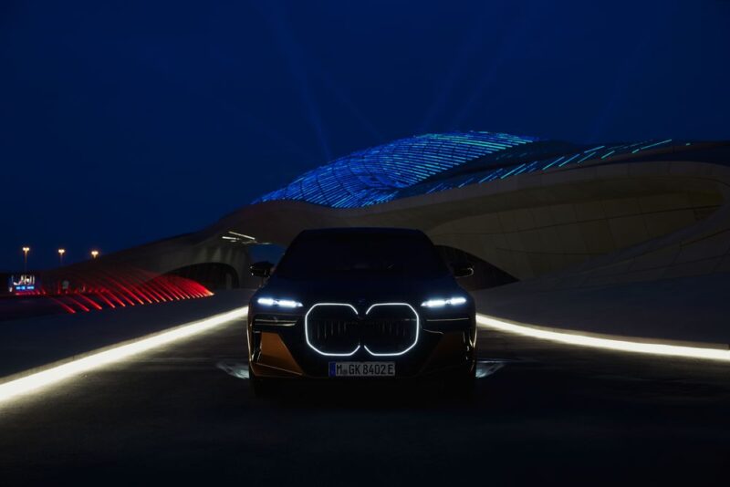 BMW i7