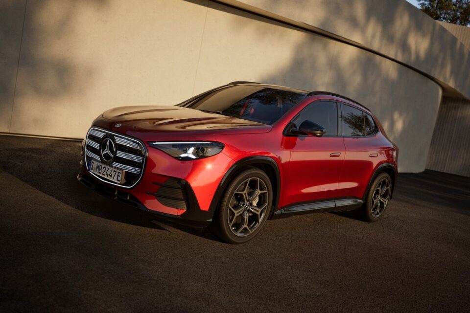 Noul Mercedes-Benz GLA electric
