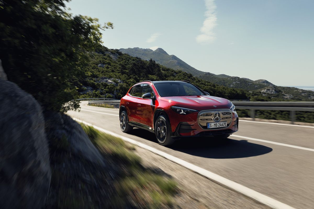 Noul Mercedes-Benz GLA electric