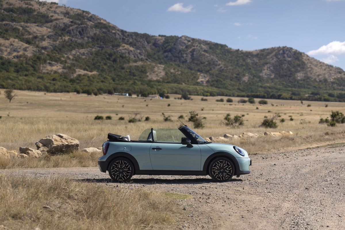 MINI Cooper Cabrio C