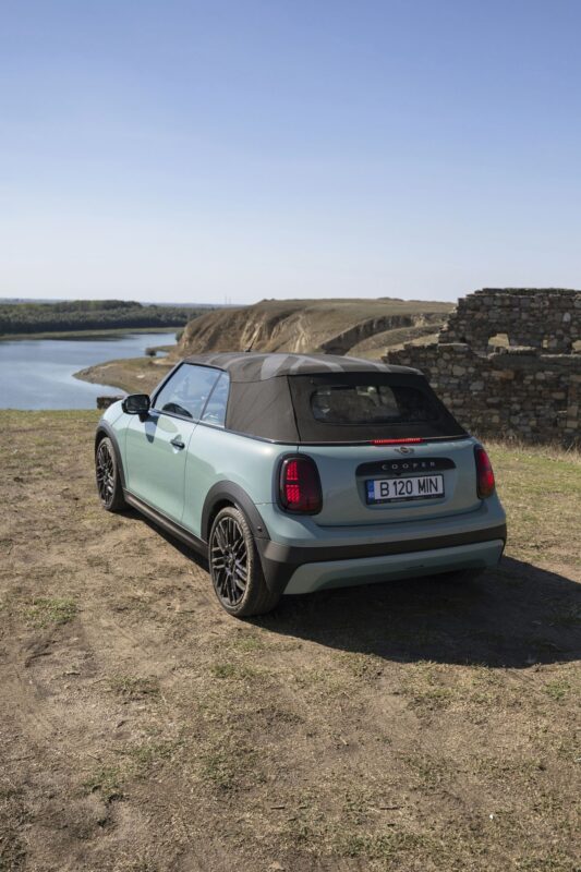 MINI Cooper Cabrio C