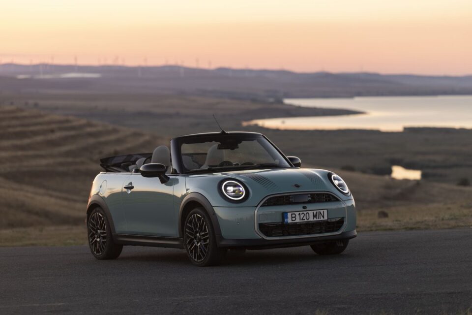 MINI Cooper Cabrio C