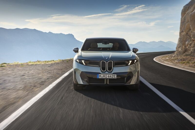 BMW iX4